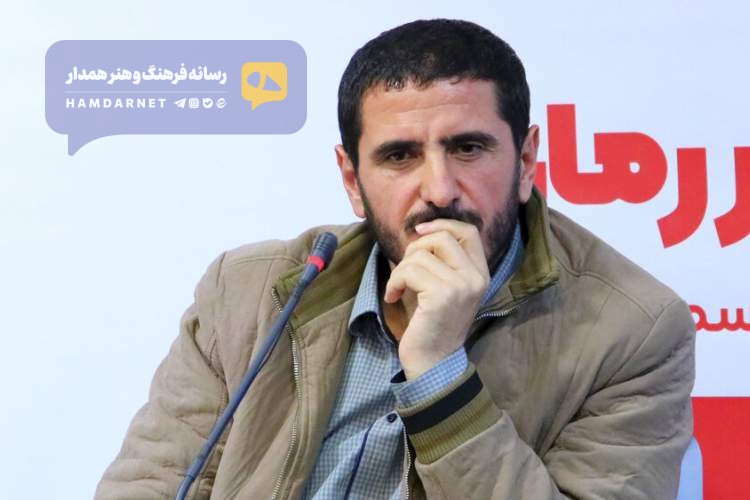 سیاست فرهنگی، نویسنده را از «شخصیت» به «کارمند» تقلیل داده است