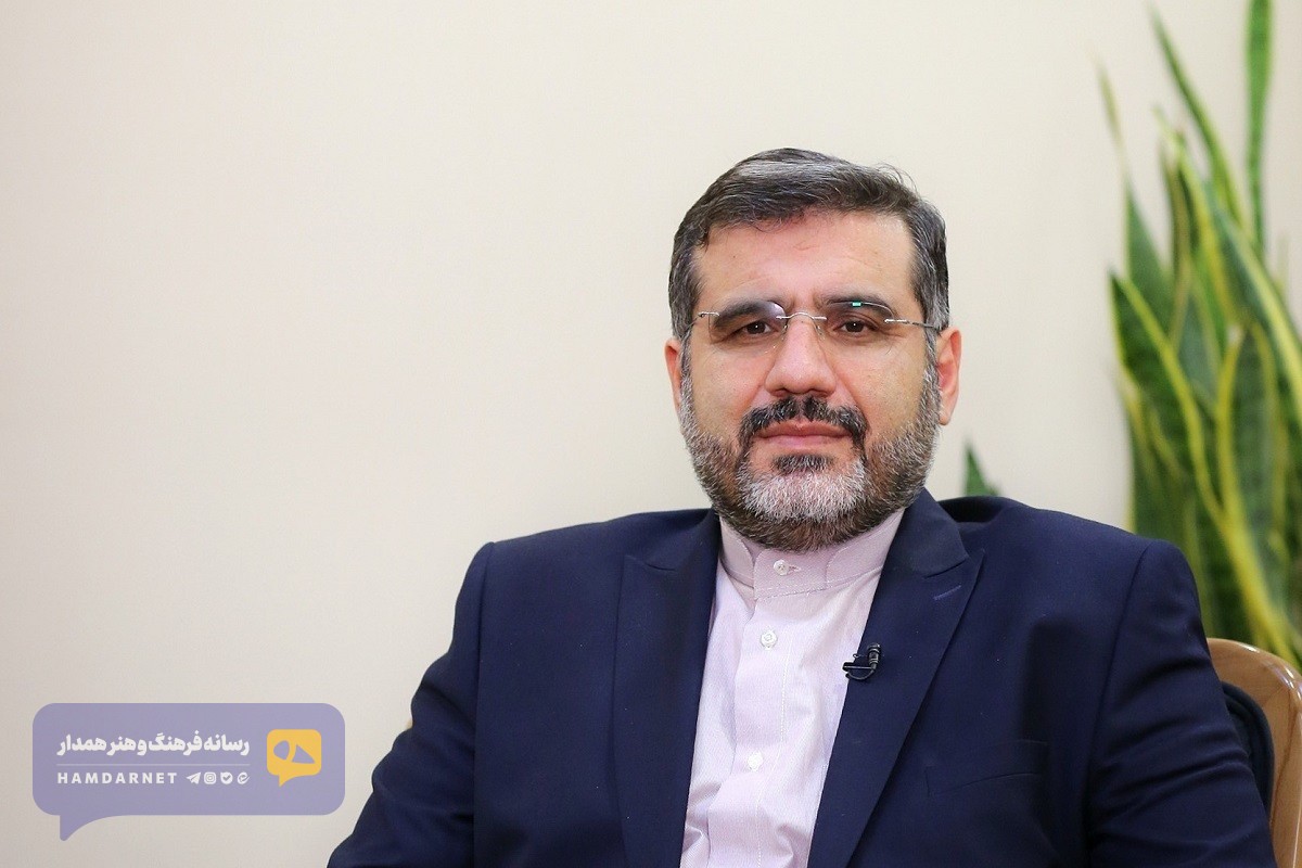 وزیر ارشاد دولت سیزدهم: آیا آشفتگی بازار ارز، پاسخ و نظارت نمی‌طلبد؟